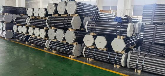 1高精度な掘削のための自己清掃機能を持つ0.5m長炭鋼ワイヤリングドリルストッド